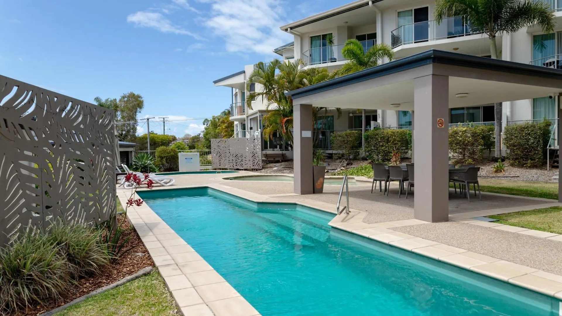 Caloundra Poolside Paradise